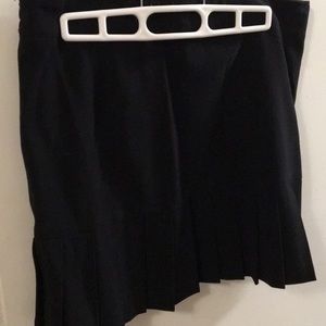 Hybrid pleated skirt at bottom size 8